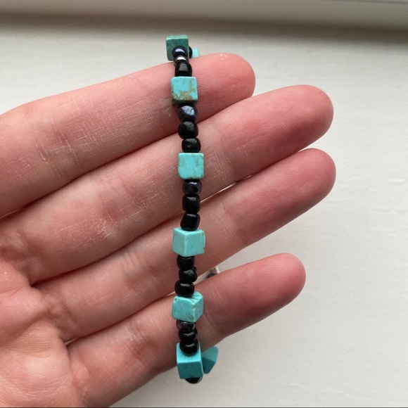 Vintage turquoise & black hematite bead bracelet - Picture 5 of 6